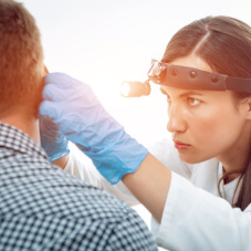 Продувание слуховых труб по Политцеру