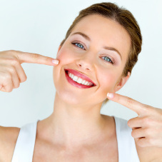 Эстетические вкладки из керамики и циркония