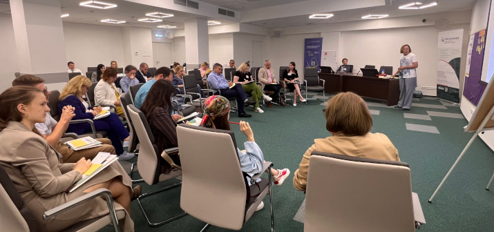 круглый стол